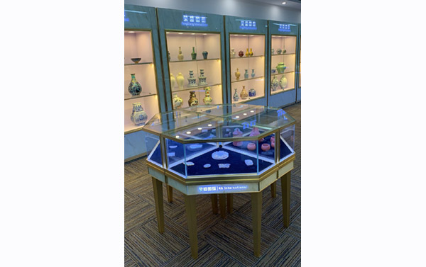 博物館文物展示柜瓷器陳列柜-盛榮國(guó)際